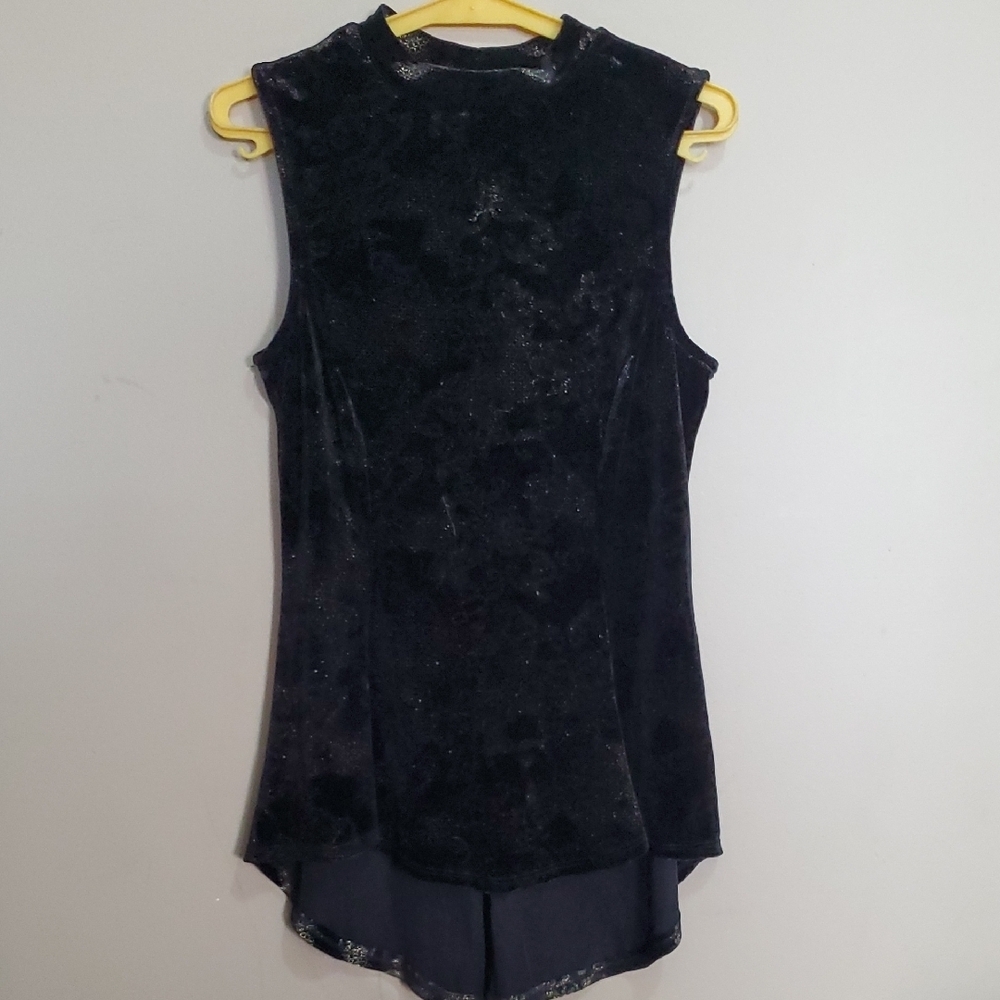 Black Collection Sleeveless Velvet Top Size Medium